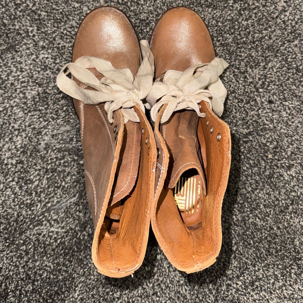 Frye Gal Meets Glam Pink Shimmer Sabrina Lace Up 9.5 NEW - Picture 5 of 7